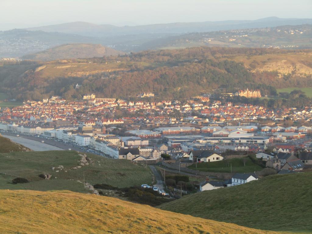 Hotel Harringtons At 14 Llandudno Exterior foto